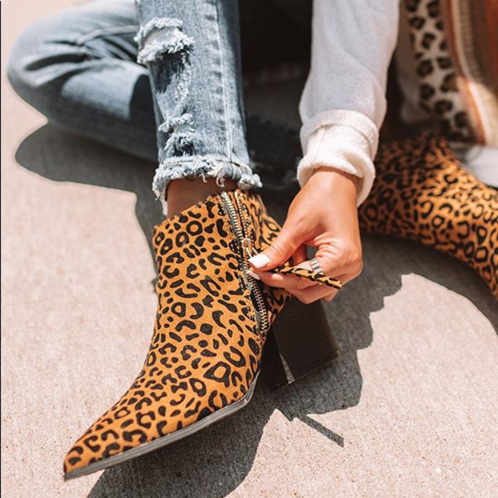 The Nava Leopard ๐ bootie - Picture 4 of 8